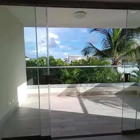 Avec Piscine Chauffee, 3 Et 4 Salles De Bains Cannes