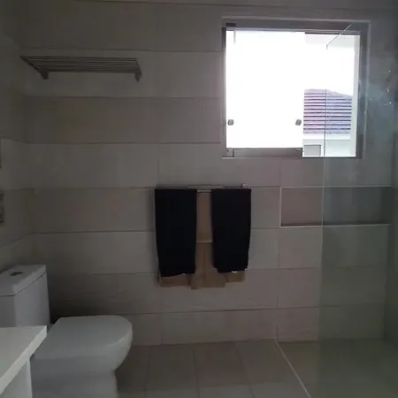 Villa Avec Piscine Chauffee, 3 Et 4 Salles De Bains