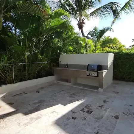 Villa Avec Piscine Chauffee, 3 Et 4 Salles De Bains *