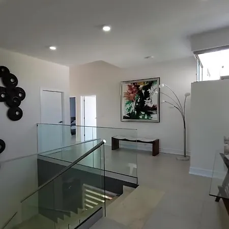 Avec Piscine Chauffee, 3 Et 4 Salles De Bains Villa *